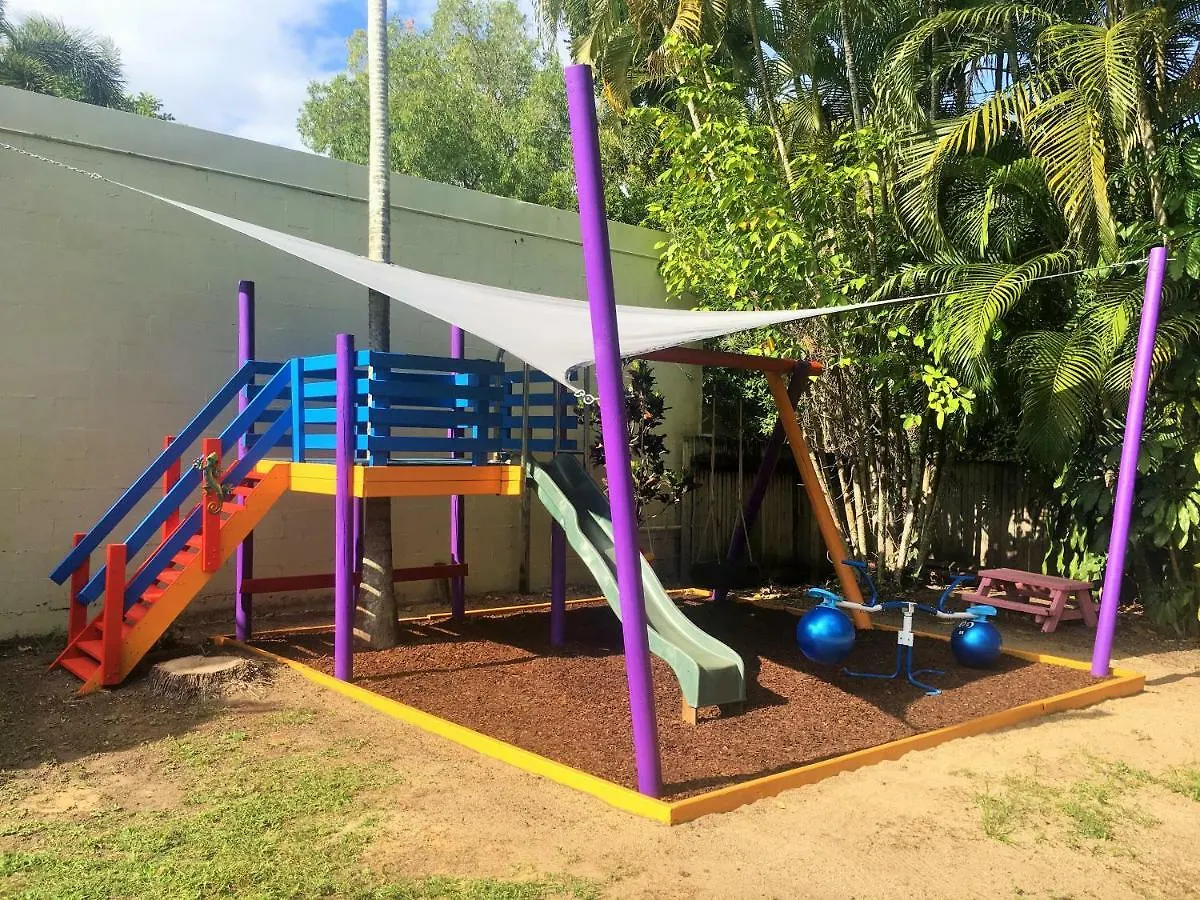 טריניטי ביץ' Heated Pool & Tropical Private Open Space בית נופש טריניטי ביץ'